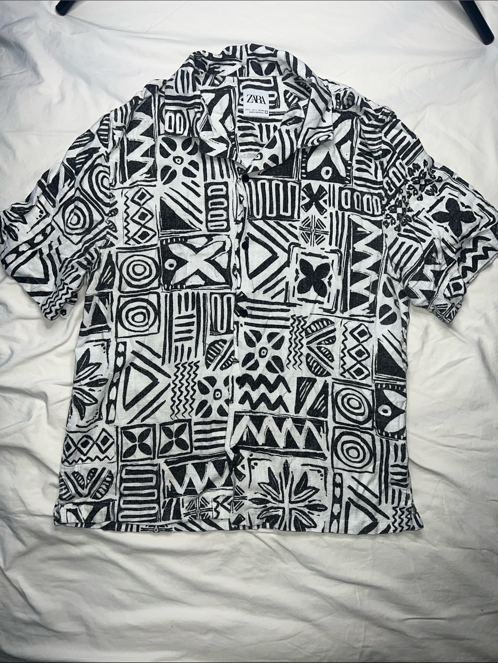 Zara Black & White Geometric Short Sleeve Shirt